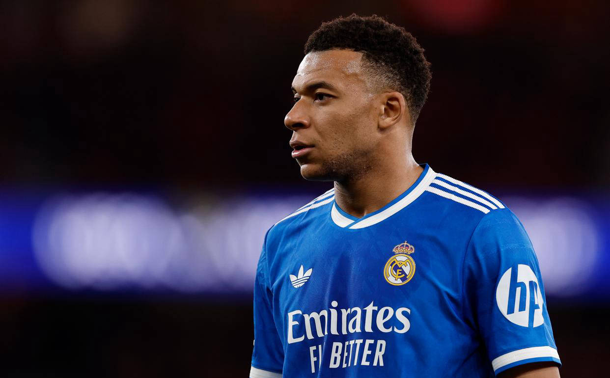 贝利之后最年轻400球传奇!姆巴佩狂刷纪录,携手西甲百年巨星行列